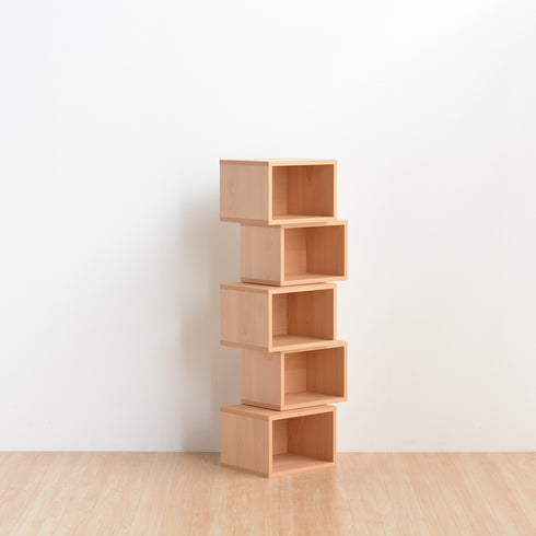 縦置きでも横置きでも好きな置き方が選べる5ボックス型オープンラックです。