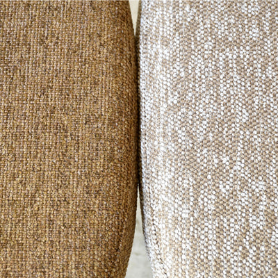 座面の張地はブラウンとナチュラルから、お部屋の雰囲気に合わせてお選びいただけます。