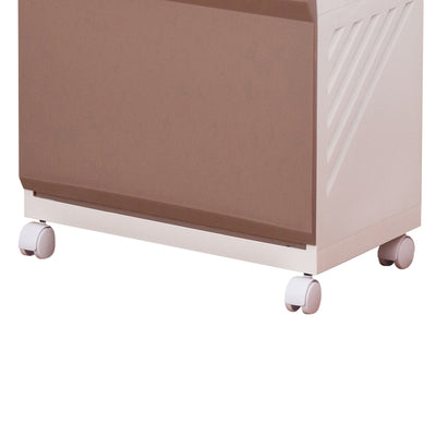 【お掃除も楽々、移動もスムーズ】
キャスター付きなので、お掃除の時や模様替えの時にも片手で楽に移動させることができ、いつでもお部屋を清潔に保てます。