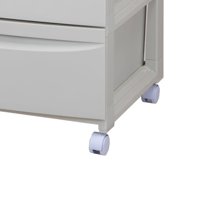 【キャスター付きで移動も楽々】
前後左右へスムーズに動かせるキャスター付きだから、模様替えや掃除の際にもストレスなく移動でき、使い勝手抜群です。