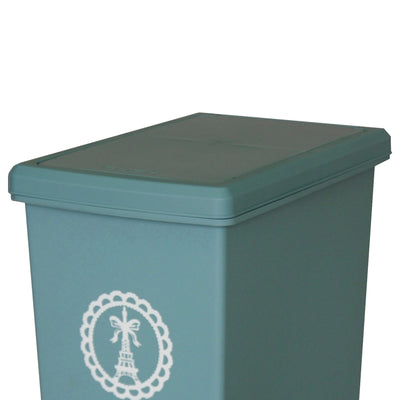 本体上部には引手があり掃除をしたりポリ袋を交換する際にも簡単に動かせます。