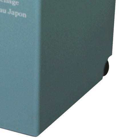 下部後方にはキャスターが2個ついております。