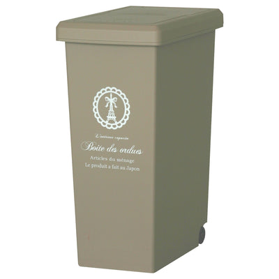 開閉スムーズなワンタッチ式のスライドペール、コンパクトな20Lタイプです。