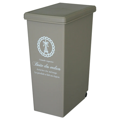 【優しい空間を作るベージュ】
ナチュラルなベージュカラーが、温かみのある空間を演出し、キャスター付きで移動も楽々な便利なゴミ箱です。