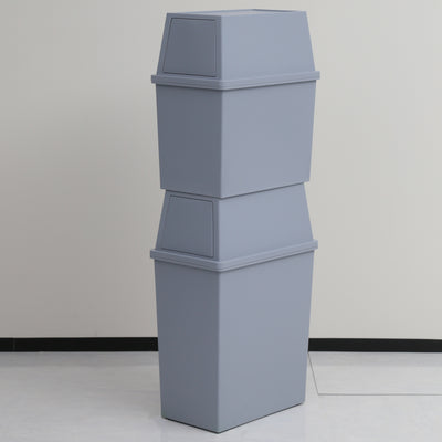 積み重ねて使えるので縦のスペースを有効活用できる、スリムタイプのゴミ箱の30Lと45Lが一個ずつセットになった商品です。