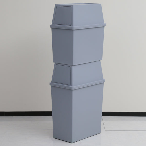 積み重ねて使えるので縦のスペースを有効活用できる、スリムタイプのゴミ箱の30Lと45Lが一個ずつセットになった商品です。