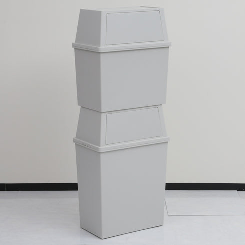 積み重ねて使えるので縦のスペースを有効活用できる、ワイドタイプのゴミ箱の30Lと45Lが一個ずつセットになった商品。