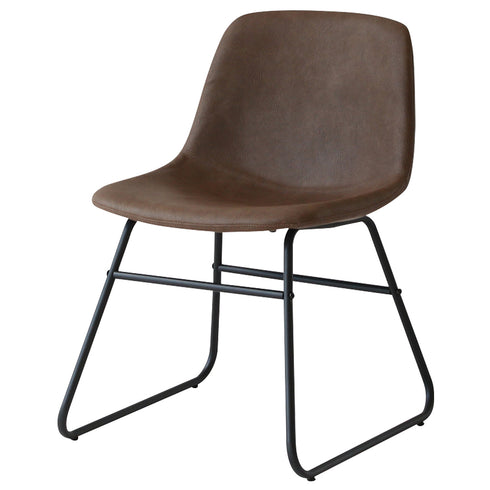 【お手入れ簡単でいつでも清潔】
高級感のあるブラウンの座面は汚れに強い合皮素材なので、うっかり飲み物をこぼしてもサッと拭くだけで綺麗になり、ダイニングでの使用にも最適です。