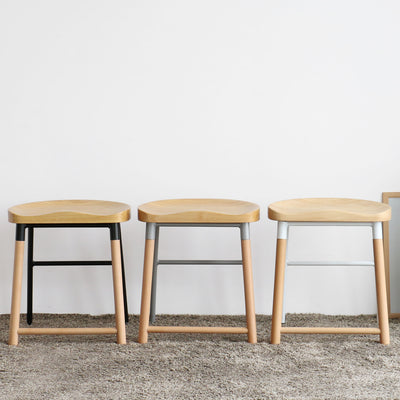 【どの色で、お部屋を彩る?】
シックなブラック、調和のグレー、清潔感のホワイトと、お部屋のテイストに合わせて選べる3つのカラーが、あなたの個性を引き立てる空間作りをお手伝いします。