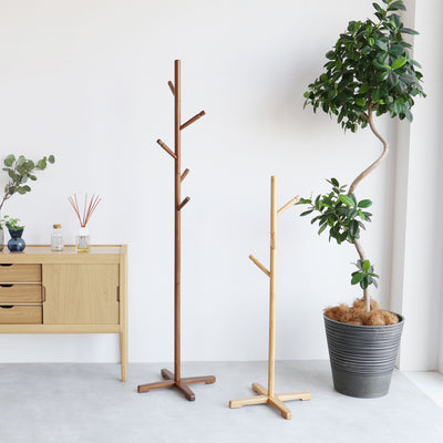 【親子で揃える、楽しいお片付け】
ブラウンとナチュラルの二色展開、さらに高さを変えて親子で使えるから、並べて置けばお片付けがもっと楽しくなる、そんな笑顔あふれる日常が待っています。