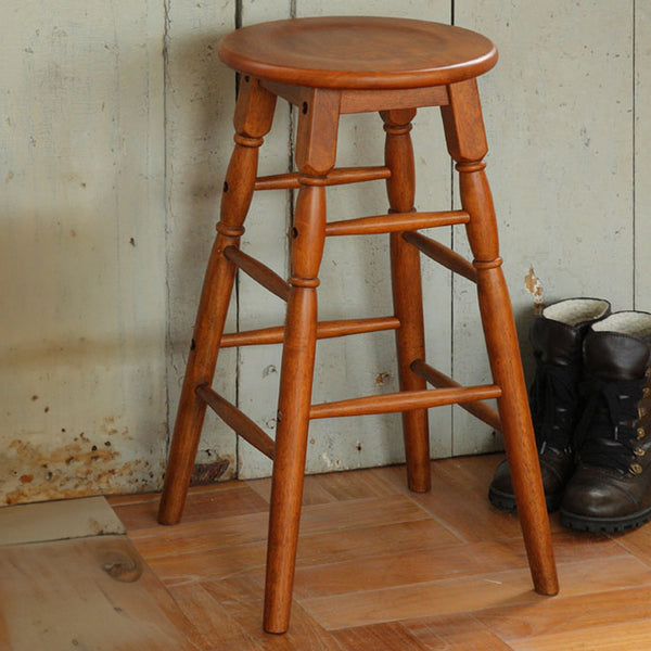 アンティーク調で丸みのあるフォルムが可愛らしい、高さ60cmのハイスツール。