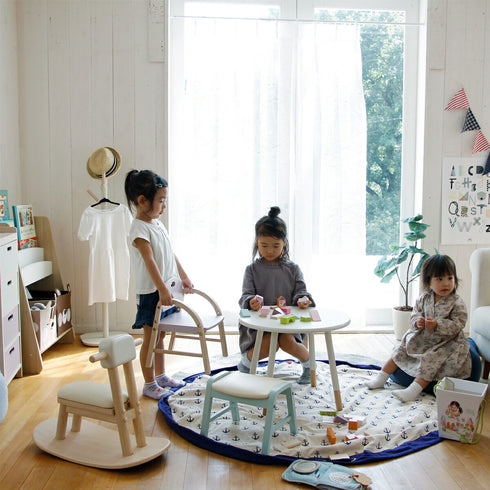 1.6kgと軽量なので、"好きな場所に持っていき、終わったら元の場所に戻す"というお片付けの習慣も自然と身につけやすくなります。