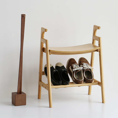 【座面下は、2足分の指定席】
普段よく履く靴を2足すっきりと収納できるスペースがあり、玄関をいつも綺麗な状態に保てます。