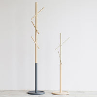 【選べるカラーとサイズ】2つのサイズと落ち着いた2色のカラー展開で、どんなインテリアにも自然に溶け込みます。