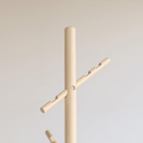 フックの先端にはざぐりが施されており、ざぐり部分にも小物をかけることができ、機能性も抜群。