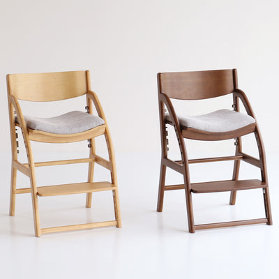 【選べる2つのカラー】
お部屋の雰囲気に合わせて、温かみのあるナチュラルと、落ち着きのあるブラウンからお選びいただけます。