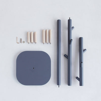 【シンプル構造で組立簡単】
パーツを回してつなぐだけのシンプルな構造で、工具付きだから届いたその日からすぐに使え、女性一人でも約15分で組み立てが可能です。