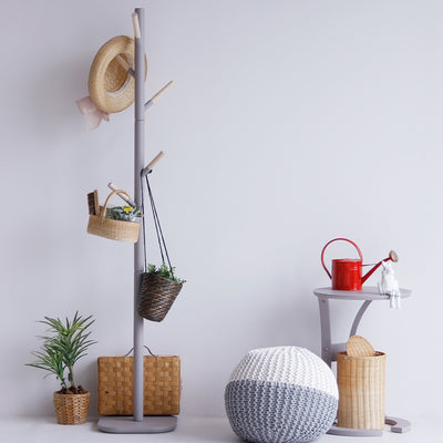 【省スペースでも活躍】
幅32cmのスリム設計だから、玄関やリビングのちょっとした空きスペースにも無理なく置けて、毎日の使いやすさとおしゃれを両立します。