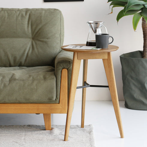 インテリアに取り入れやすいソフトヴィンテージなテイストで、リビングやダイニング、寝室、玄関など様々なシーンで活躍してくれることでしょう。