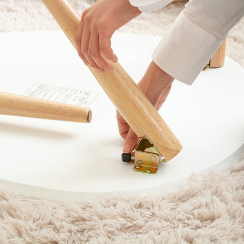 脚部は簡単に折りたためます。