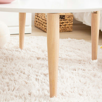 【天然木がもたらす温もり】
ナチュラルな木目の天然木の脚が、お部屋に温かみのある優しい印象をプラスしてくれます。