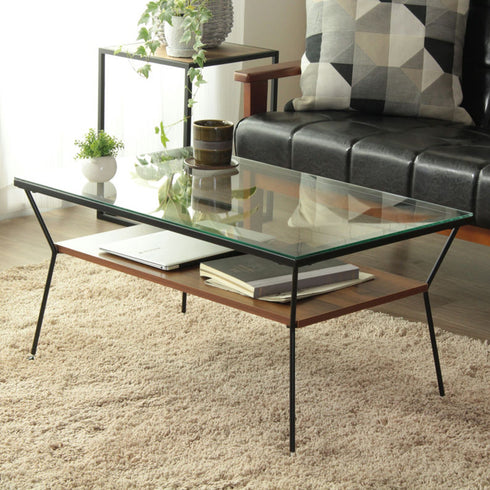 ホワイト×オークナチュラルとブラック×ウォールナットブラウンの2色からお選びいただけます。