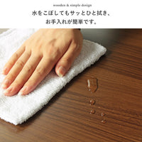 【日常使いに嬉しい】撥水性のある素材で、飲み物をこぼしても染み込みにくく安心です。