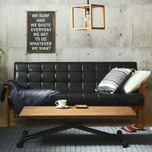 時代を超えて愛されつづけるシンプルで飽きのこないデザインは、合わせるインテリアによってヴィンテージ、北欧、カフェスタイルと、様々な表情を見せてくれます。