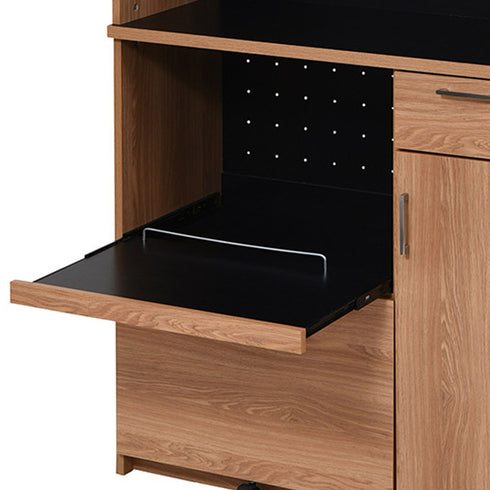 下段のオープン部にはスライド棚と落下防止バーが付いているので、蒸気が出る家電も安心してお使いいただけます。