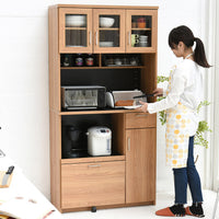 【毎日の家事をスムーズに】必要な家電がすぐに手の届く場所にあり、調理や片付けがより快適になります。