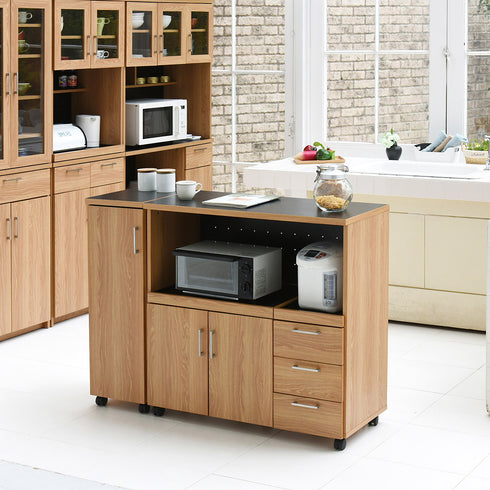 デザイン、機能性、コスパの三拍子揃ったkeittioシリーズの幅120cmのレンジ収納付きキッチンカウンターです。