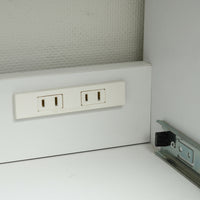 【安心の電源確保】家電の使用に不可欠なコンセントを内蔵、コードが邪魔にならず、見た目もスッキリ。