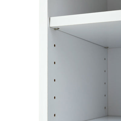 扉内は32mmピッチ13段階で棚位置の高さを調節できる可動棚を3枚ご用意。