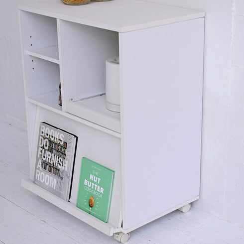 【間仕切りにもなる背面化粧】
後ろ姿も美しい全面化粧仕上げなので、お部屋の中央に置いて、空間をゆるやかに仕切るカウンターとしても活躍します。