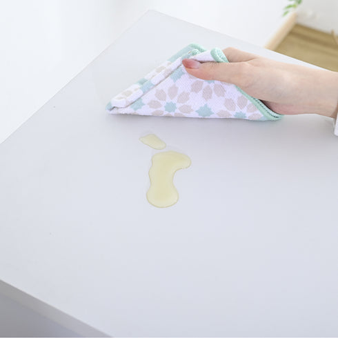 天板や前板、スライド棚は傷付きにくく汚れにも強い素材なので、お掃除や物の出し入れの際も安心。