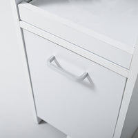 【握りやすい取っ手】シンプルながらも洗練されたシルバーの取っ手は、引き出しの開閉をスムーズにし、デザインのアクセントにもなります。