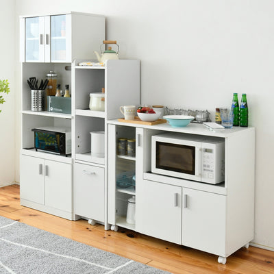 隙間に収まるシンプルでスリムなデザインなのに、機能性・収納力は抜群でスペースを有効活用できます。