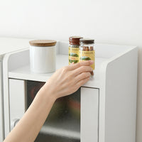 【魅せる収納、天板スペース】お気に入りのスパイスや小物を飾って、機能的ながらもインテリアの一部として楽しめます。