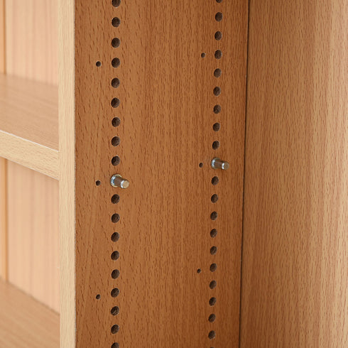 可動棚の設置の際に位置合わせがしやすいよう6段ごとにメモリもついています。