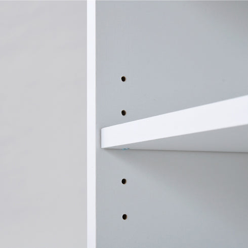 【ムダなく使えるジャスト設計】
収納したい物の高さに合わせて5段階に調節できる可動棚が、スペースの無駄をなくし、あなただけの最適な収納を実現します。