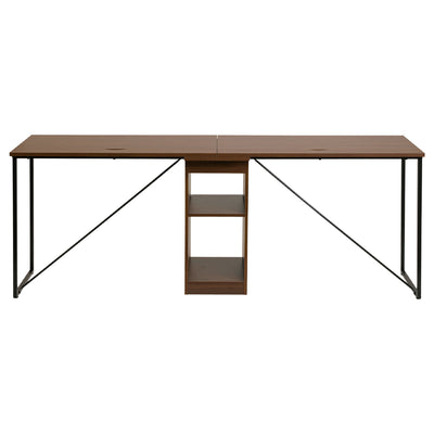 【収納も視線もすっきり】
デスク中央のオープンラックは、排熱にも配慮された設計で、PC本体や書類などを無駄なく整理できます。