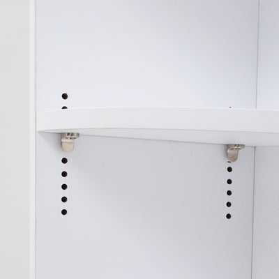 上から2段目の棚板のみ可動式で、収納物に合わせて10mmピッチ10段階で高さ調節可能です。