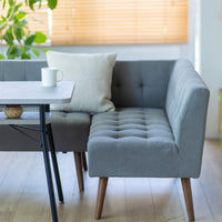 【ソファダイニングという選択】
ソファとテーブルを組み合わせることで、食事もくつろぎも一つの場所で楽しめる、新しいリビングダイニングのスタイルが叶います。