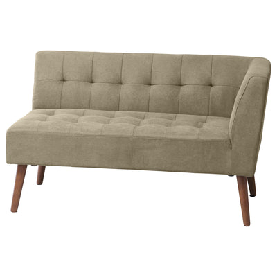 【温もりを添える、優しいベージュ】
柔らかなサンドベージュの張地と天然木の脚が、お部屋に温もりと明るさをもたらし、主張しすぎないデザインで周りのインテリアと優しく調和します。