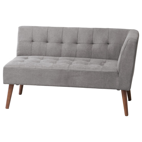 【レトロで可愛い、ボタン留め】
リズム感のあるボタン留めのステッチが、シンプルなソファにレトロで可愛らしい表情を加え、思わず触れたくなるような立体感を生み出します。