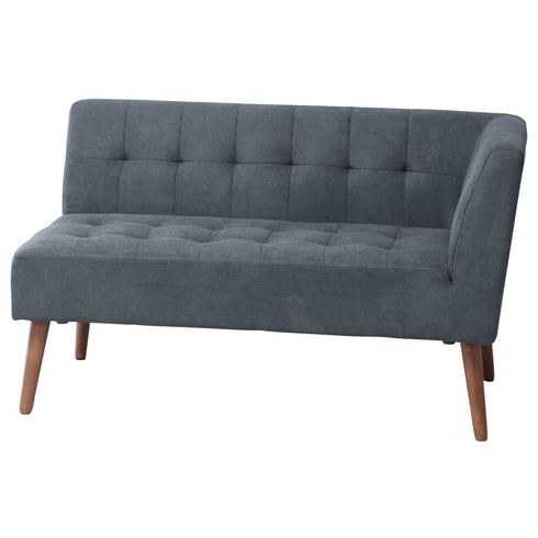 【暮らしに馴染む、片肘デザイン】
どんなお部屋にも馴染むシンプルな片肘デザインと、手触りの良い生地や天然木の脚が、ナチュラルテイストから北欧インテリアまで幅広く調和します。