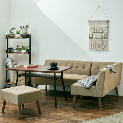 【組み合わせで広がる、暮らしの形】
同シリーズのソファと組み合わせることで、リビングダイニングが一体となった統一感のある空間となり、来客時にも活躍する柔軟なレイアウトを実現します。