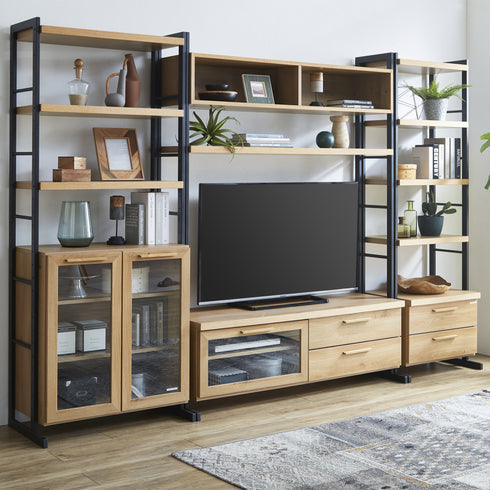 木製家具の名産地「大川」で作られた安心の国産家具でお洒落な空間作りに是非、ご検討ください。