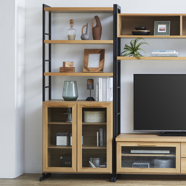 無垢材とブラックアイアンの異素材の組み合わせがお洒落な幅80cmのシェルフです。