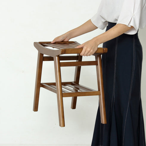 軽量設計なので女性でもラクに持ち運びができ、模様替えや掃除の際もストレスなく移動できます。